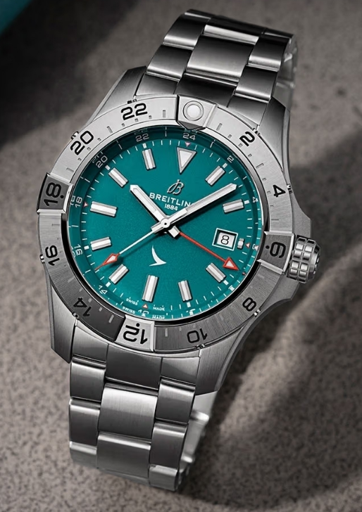 Review Breitling Avenger Automatic GMT 44 Cathay Pacific Replica watch A323209A1L1A1